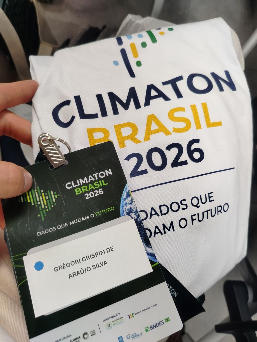 Camiseta e crachá Climaton Brasil 2026